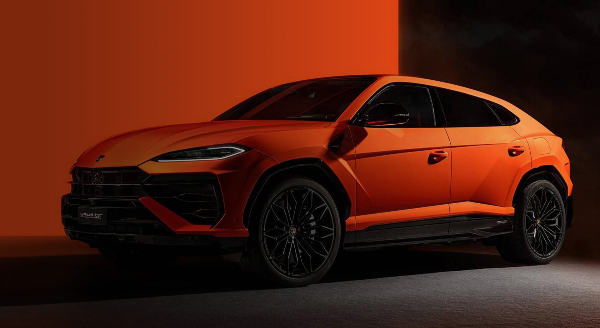 Urus SE Lamborghini hero
